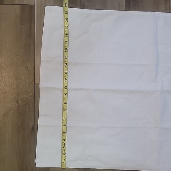 Vintage handmade white pillowcases with white yellow pink doilies tatting added - Picture 4 of 11